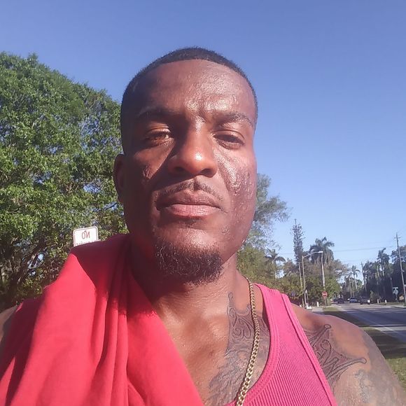 Meet your Posher, Shaheed - Picture 1 of 1